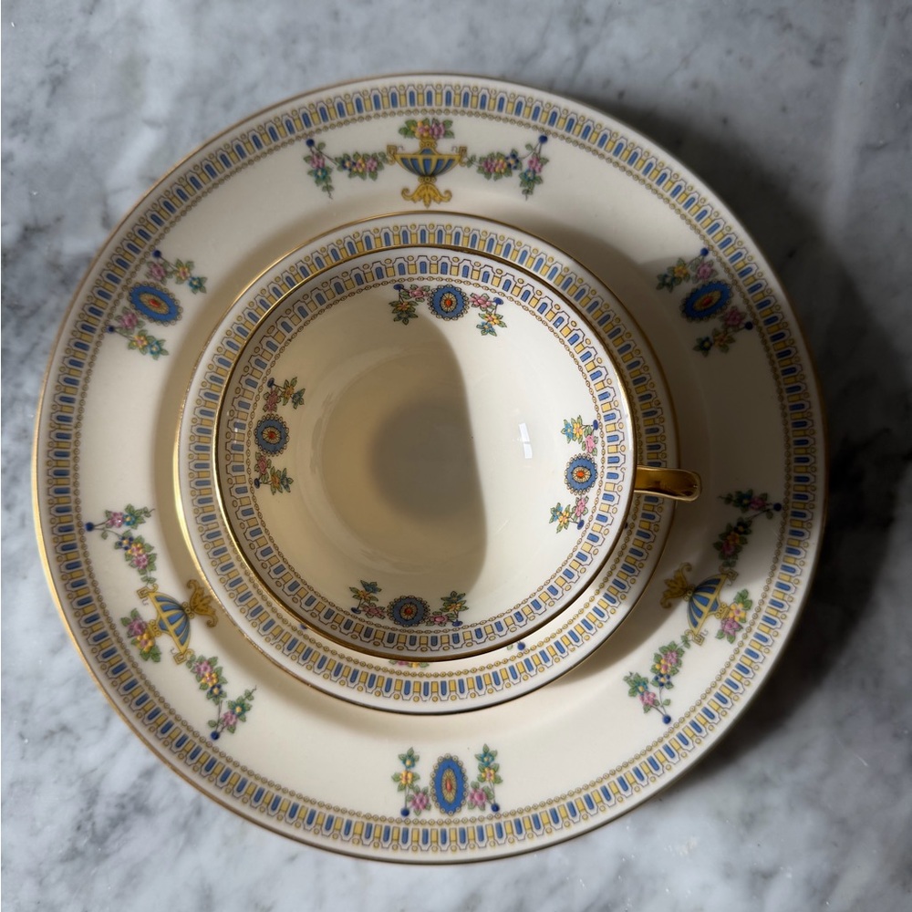 Lenox Colonial Dinnerware Set